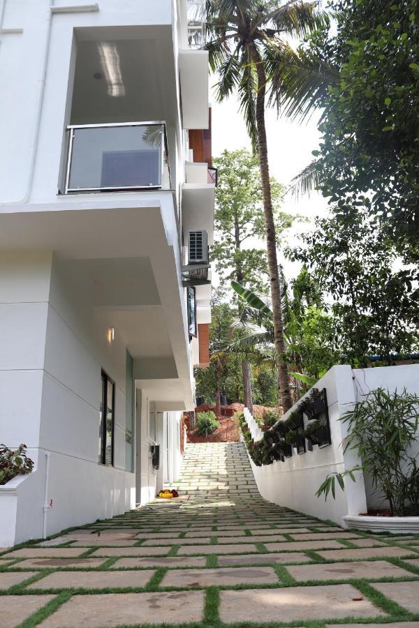 Thenmala Hormuz Inn Kolattupuzha Екстер'єр фото